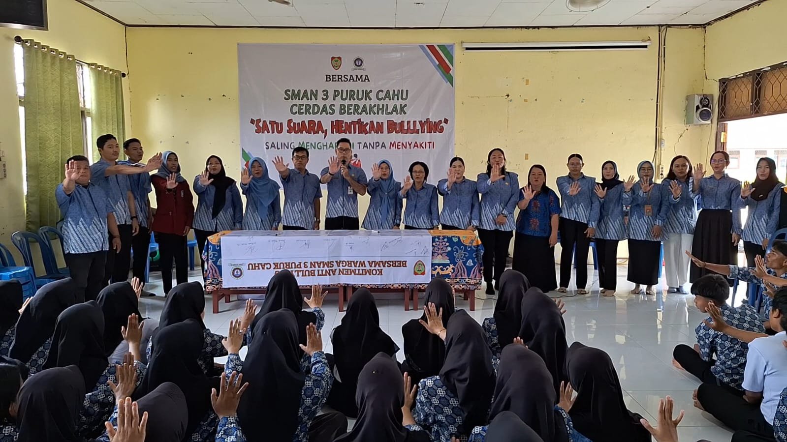 "SATU SUARA, HENTIKAN BULLYING"